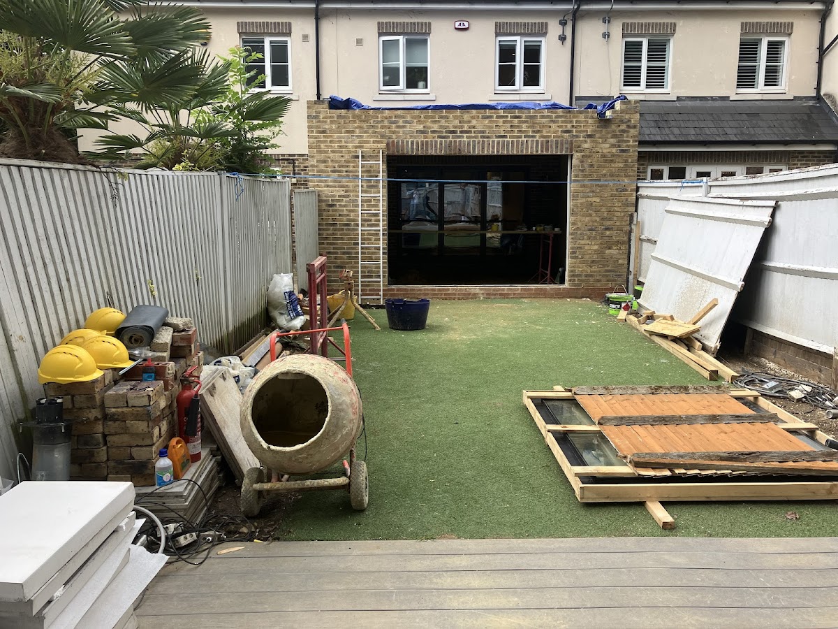 Steel-framed garden room